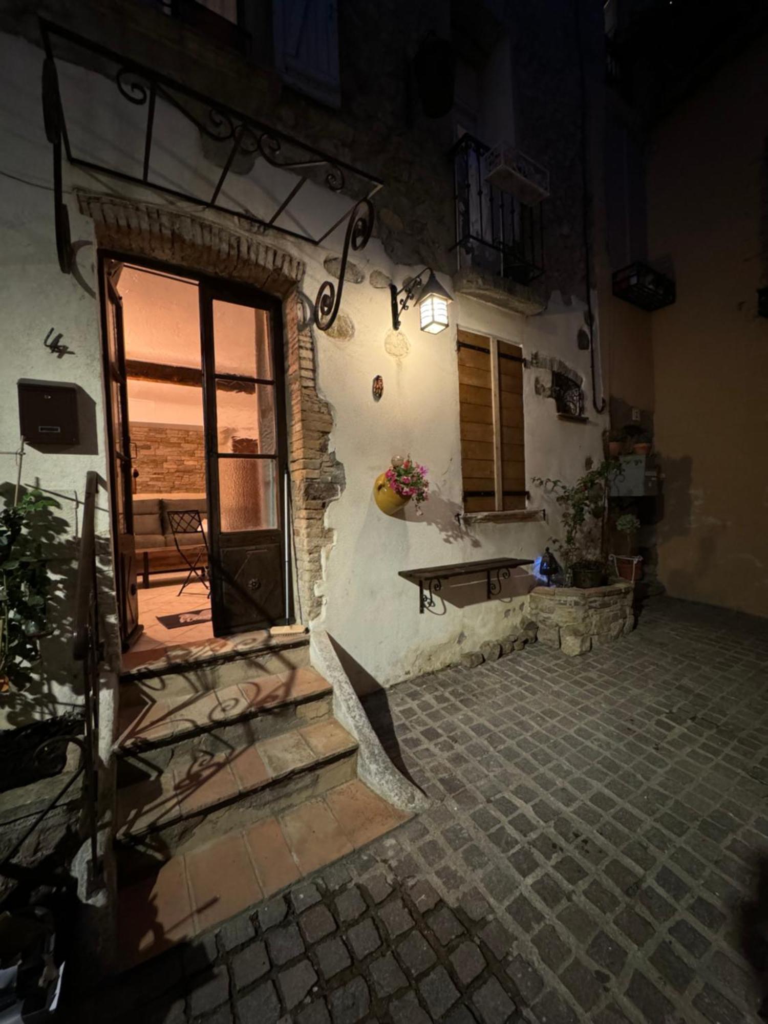 Chez Kay Apartment Roquebrune-sur-Argens Exterior photo